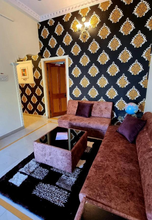 Aditya Premium Homestay- Furnished Air Conditioned- 2Bhk Jabalpur Dış mekan fotoğraf