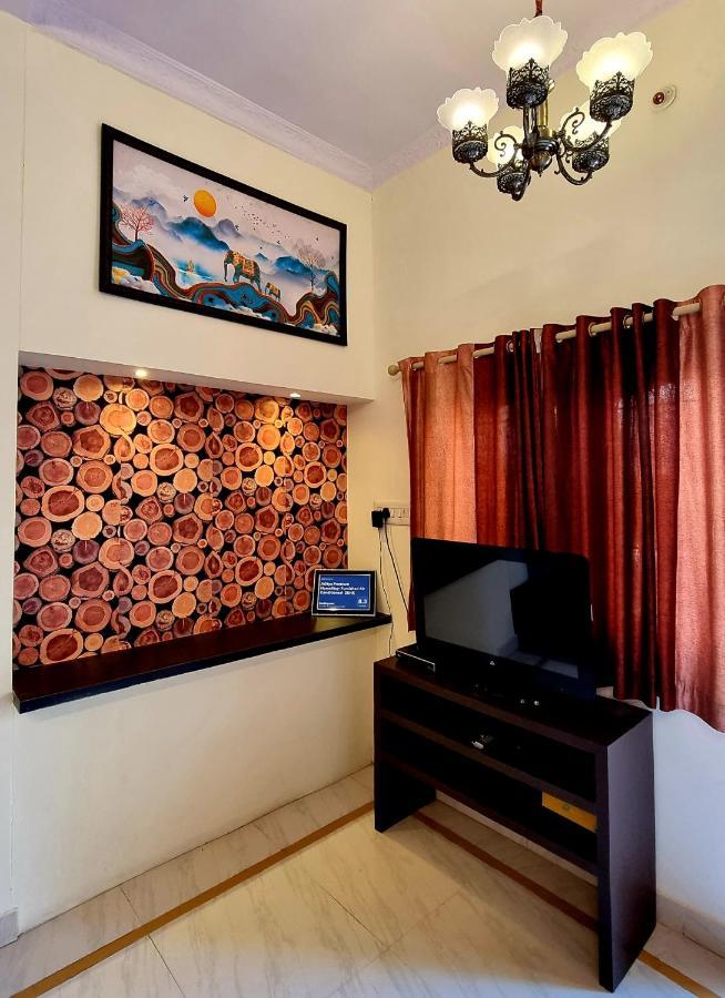 Aditya Premium Homestay- Furnished Air Conditioned- 2Bhk Jabalpur Dış mekan fotoğraf